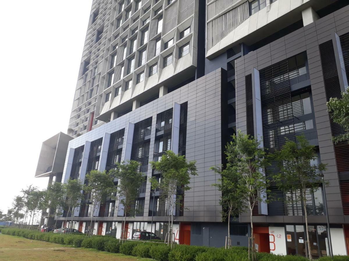 Mufasa Suites At Tamarind Suites With Wifi Netflix Cuckoo Fridge Cyberjaya Exterior foto