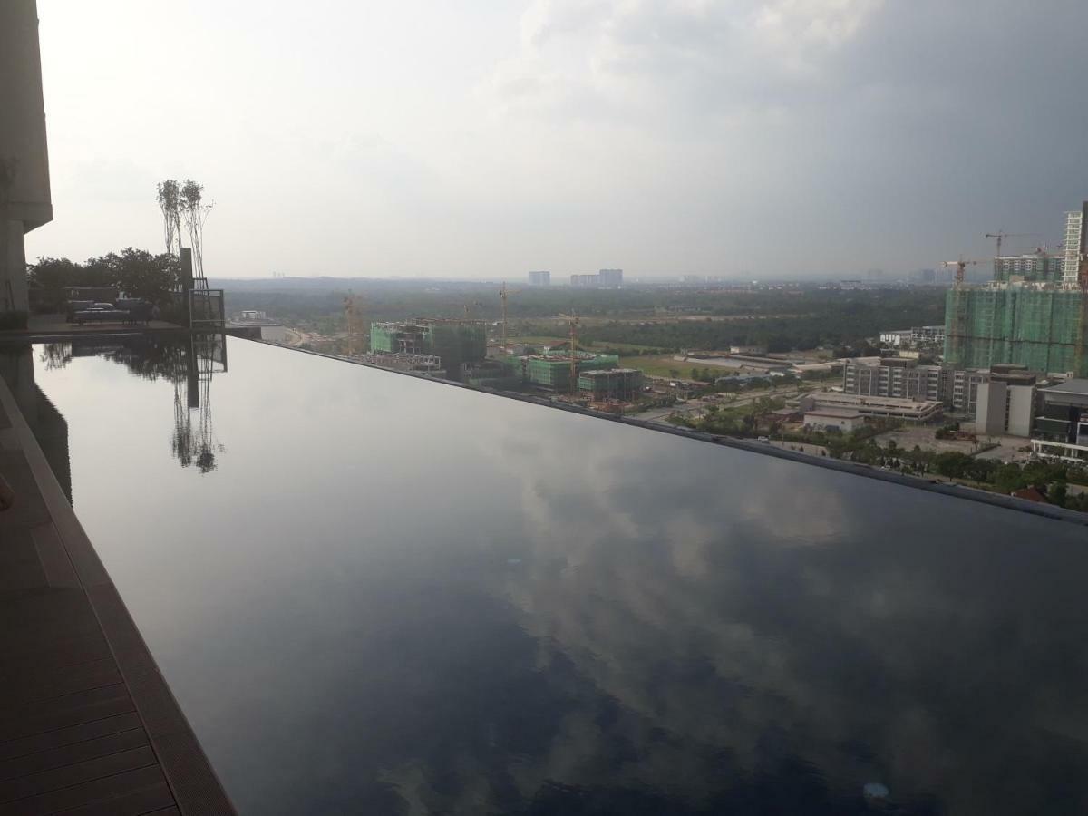 Mufasa Suites At Tamarind Suites With Wifi Netflix Coway Level 8 Cyberjaya Exterior foto
